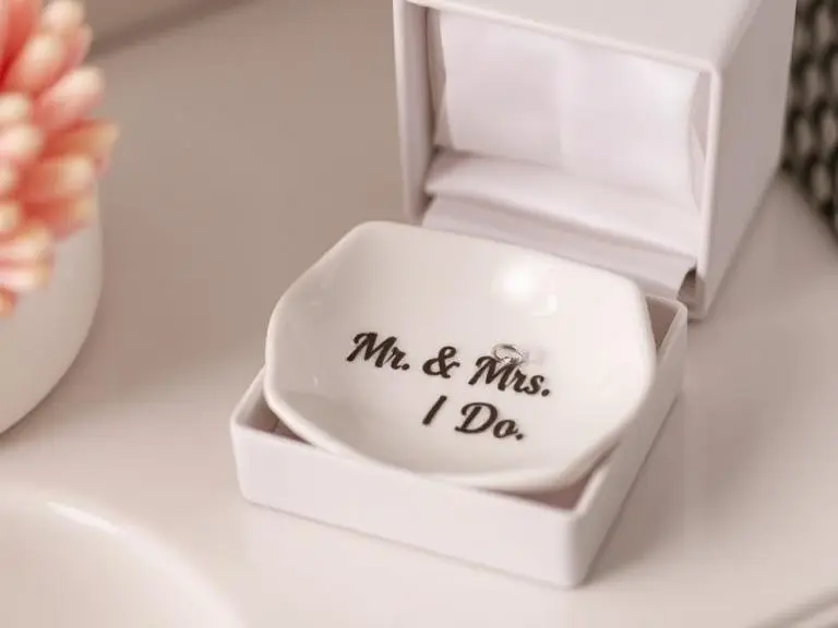Ceramic Ring Dish for Engagement Ring